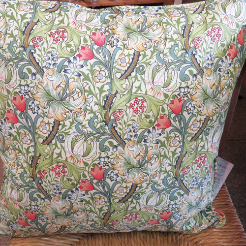 ウィリアムモリス パイピングクッションカバー Golden Lily
