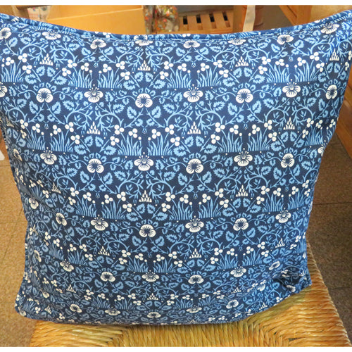 ウィリアムモリス パイピングクッションカバー Eyebright