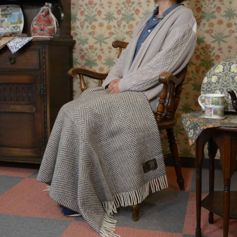 英国製 ジェイコブウール ひざ掛け JTR23 ライトブラウン Herringbone 高級 暖かい ギフト プレゼント