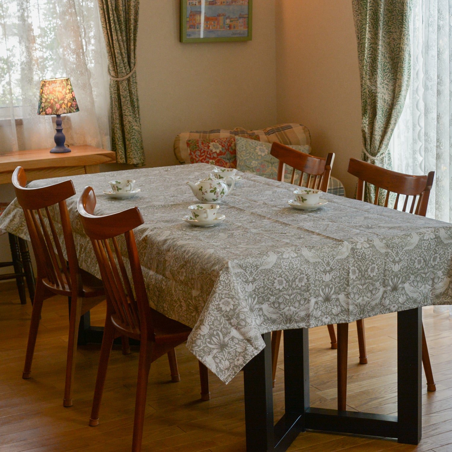 ウィリアムモリス サンダーソン PVC テーブルクロス 長方形 Strawberry Thief Grey ストロベリーシーフ いちご泥棒 LCTBCSNPVR22877