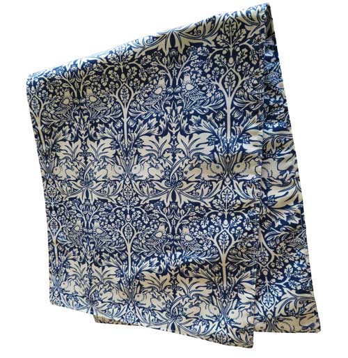 ウィリアム モリス テーブルセンター タペストリー Brother Rabbit Blue ブラザーラビット うさぎ