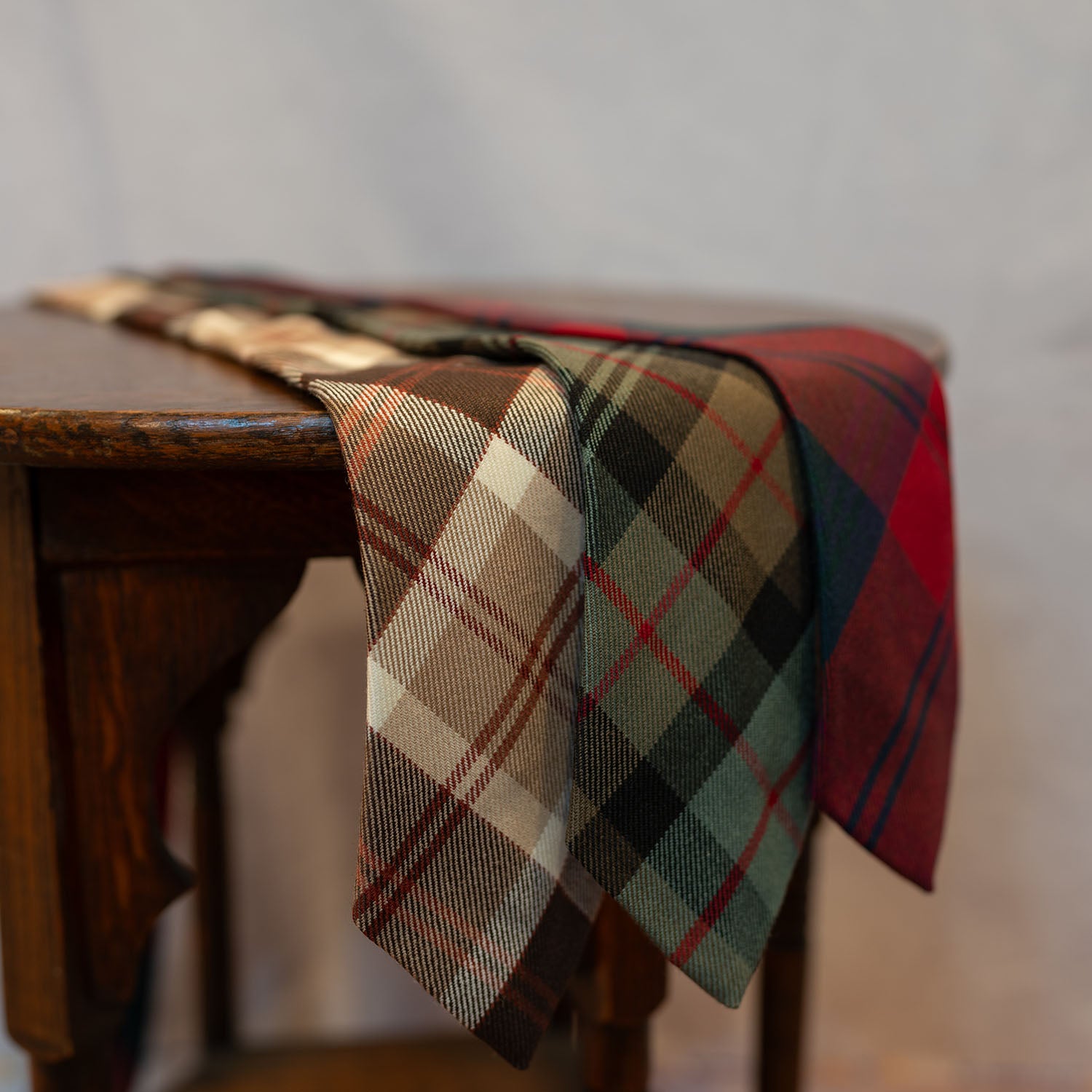 英国 グリーングローブウェーバー ター タンチェック ネクタイ