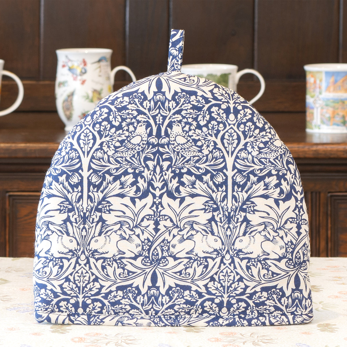 ウィリアム・モリス Mini Tea Cozy Brother Rabbit Blue(ブラザーラビット ブルー)、ティーポットカバー、保温カバー、品番LBMTCDW213、画像1
