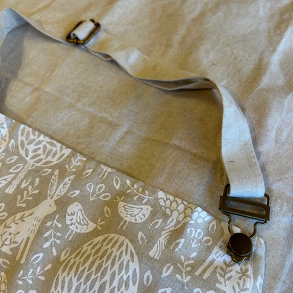 アルスターウィーバーズ コットンリネンエプロンCottontail Meadow